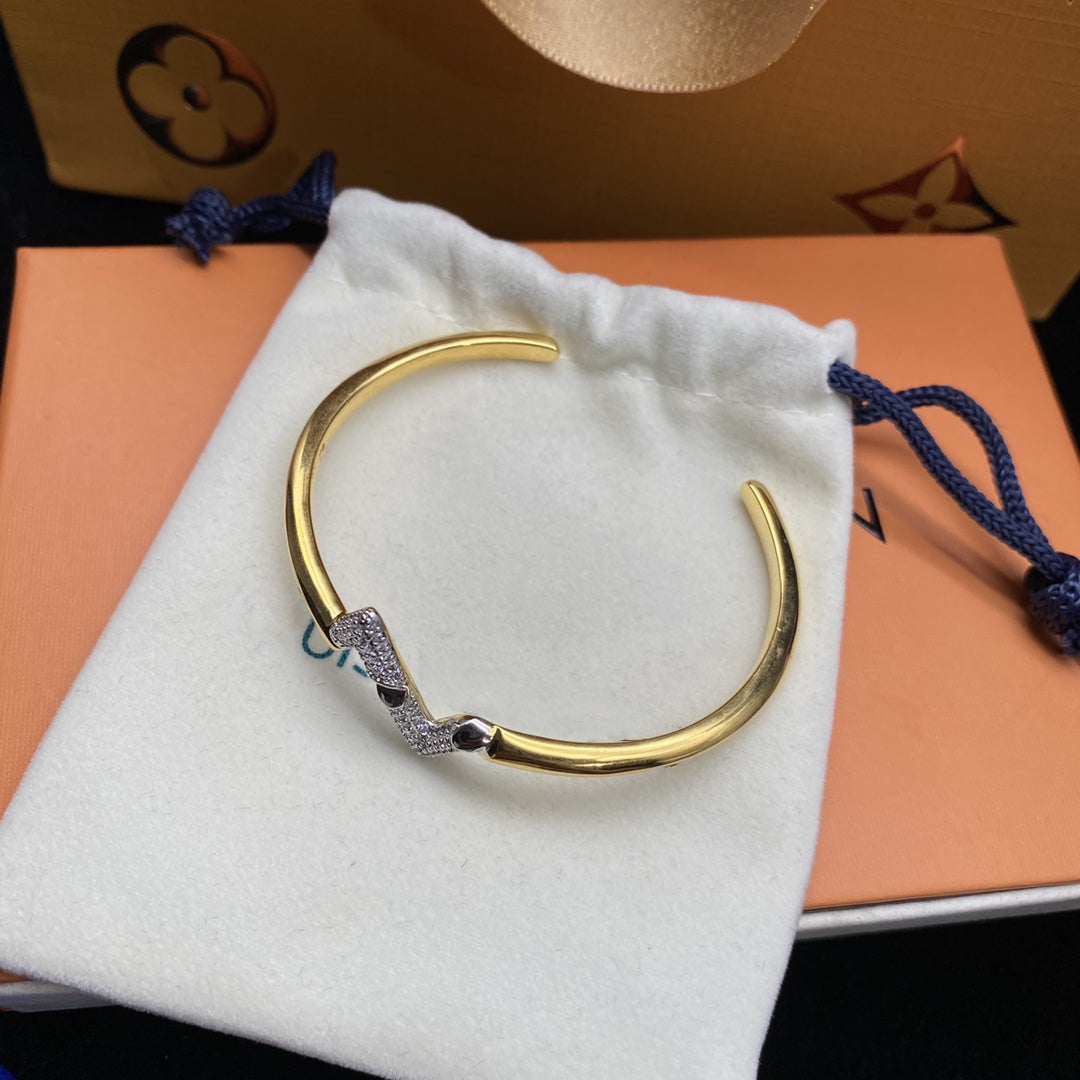 [Olivia JW]VOLTE UPSITE DOWN DIAMOND GOLD OPEN BRACELET