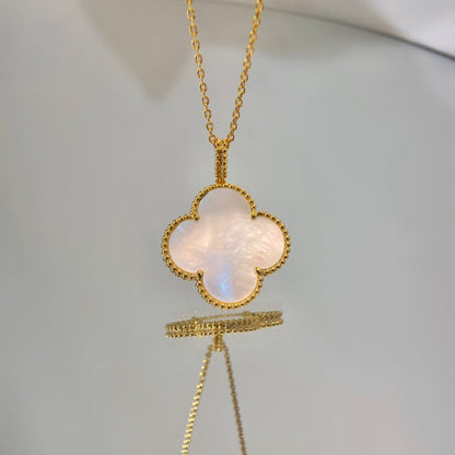 [Olivia JW]CLOVER 25MM MOP LARGE PENDANT NECKLACE