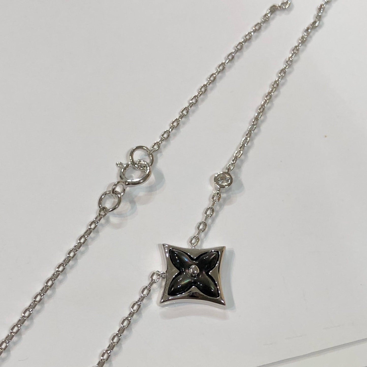 [Olivia JW]STAR BLACK MOP NECKLACE