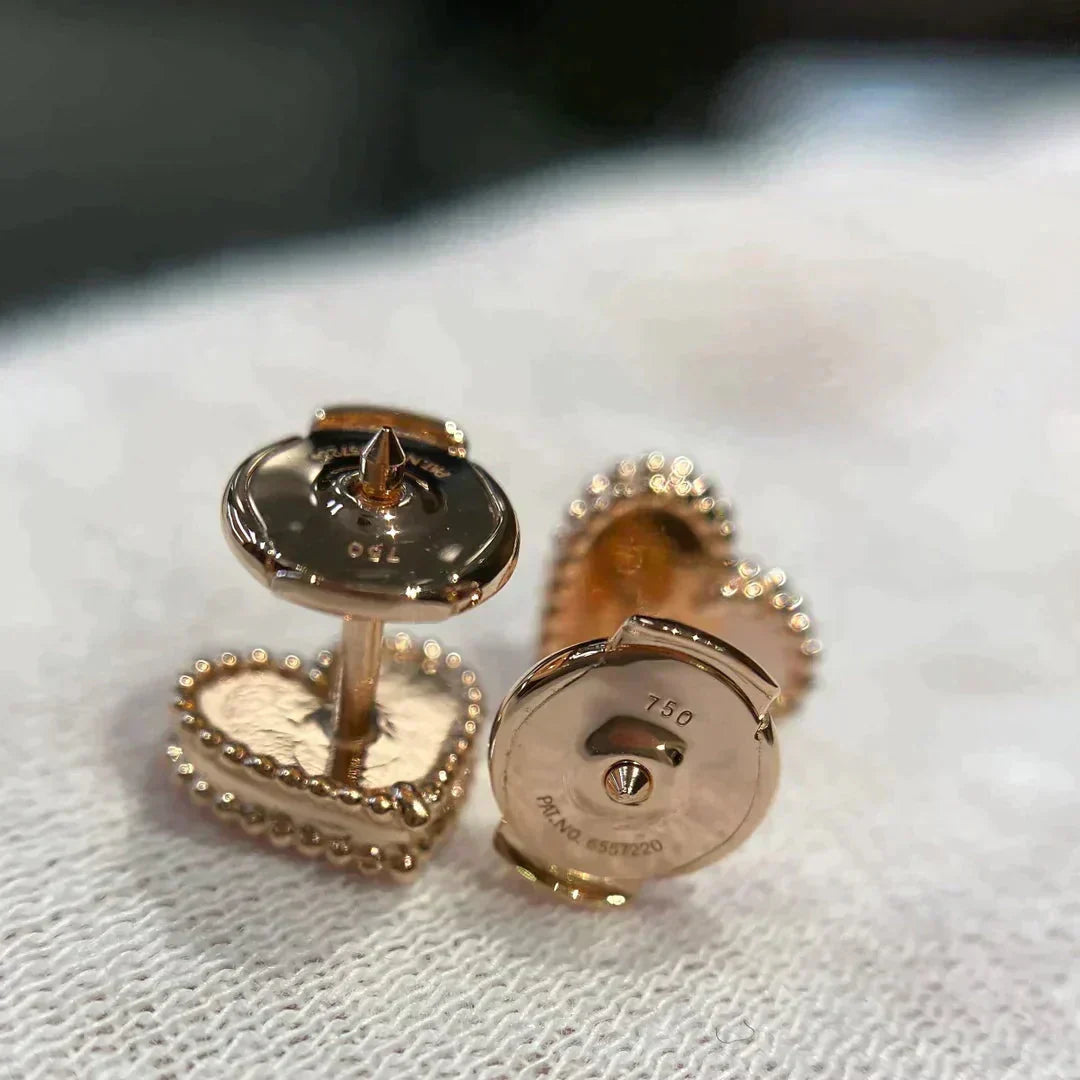 [Olivia JW]HEART CARNELIAN STUD EARRINGS