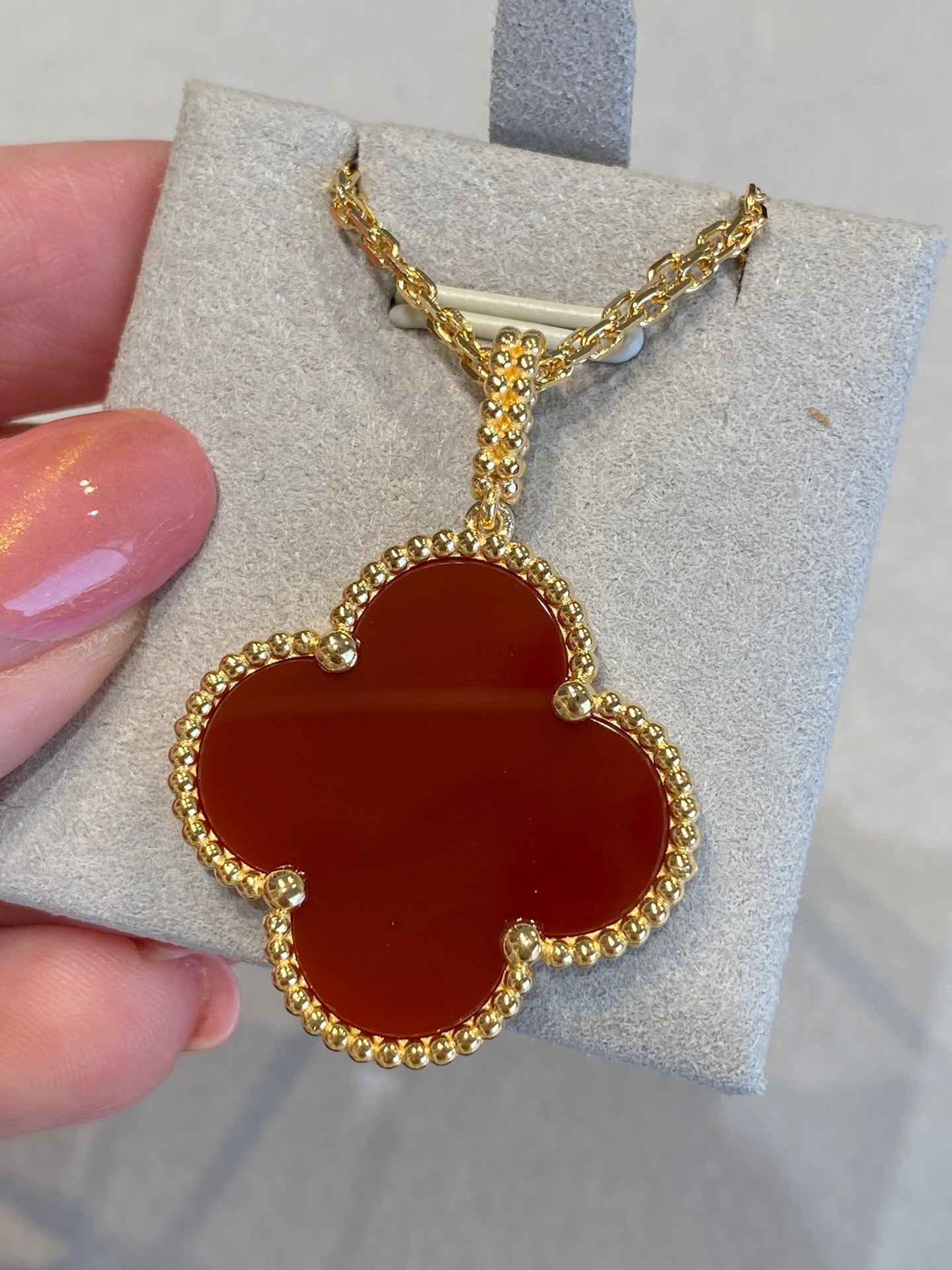 [Olivia JW]CLOVER 25MM NECKLACE GOLD CARNELIAN