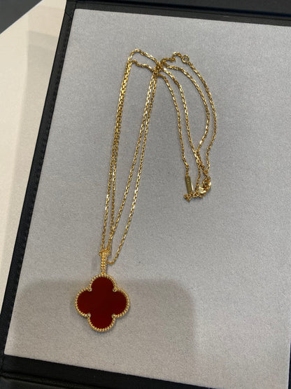 [Olivia JW]CLOVER 25MM NECKLACE GOLD CARNELIAN