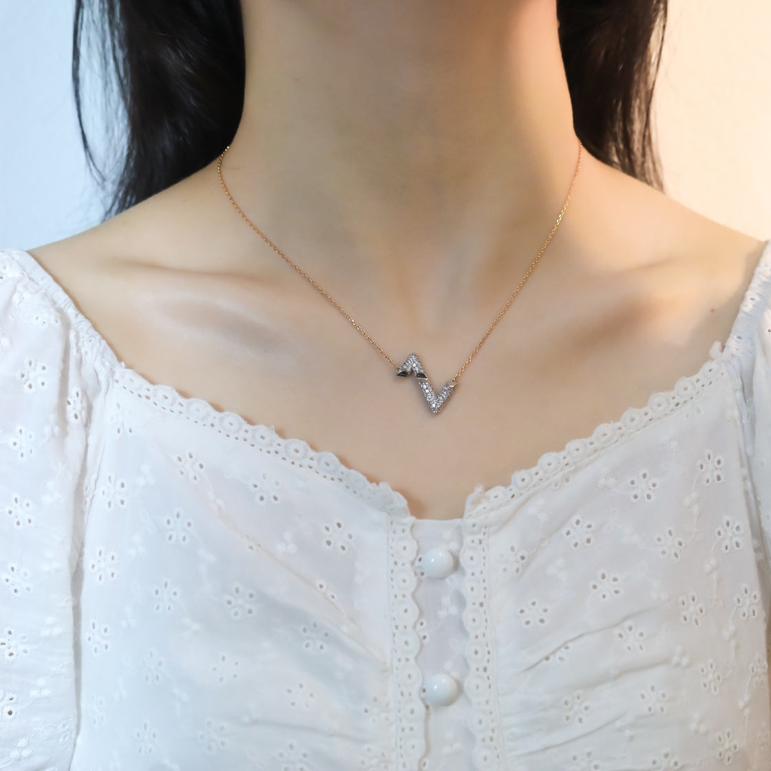 [Olivia JW]VOLT SILVER DIAMOND PEDANT NECKLACE