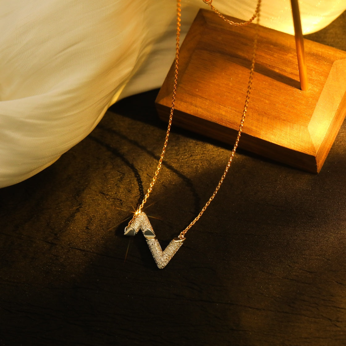 [Olivia JW]VOLT SILVER DIAMOND PEDANT NECKLACE