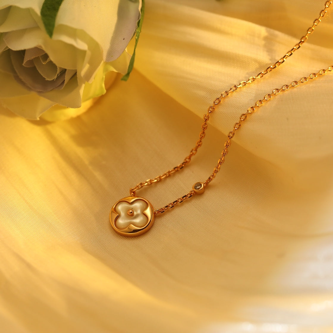 [Olivia JW]SUN PEDANT PINK GOLD 1 DIAMOND NECKLACE