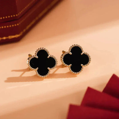 [Olivia JW]CLOVER MEDIUM 1 MOTIFS  ONYX STUD EARRINGS