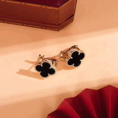 [Olivia JW]CLOVER MEDIUM 1 MOTIFS  ONYX STUD EARRINGS