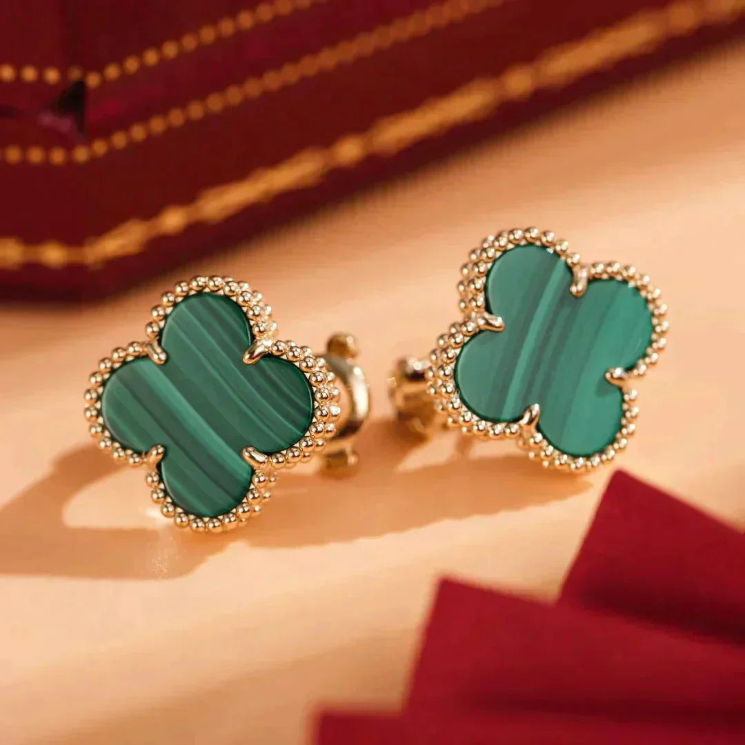 [Olivia JW]CLOVER MEDIUM 1 MOTIFS MALACHITE  EARRINGS