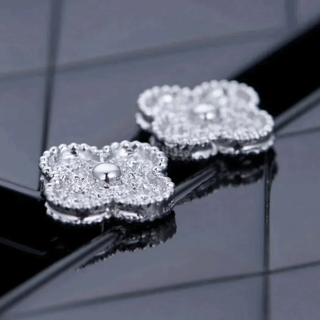 [Olivia JW]CLOVER 1 MOTIFS DIAMOND STUD EARRINGS SILVER
