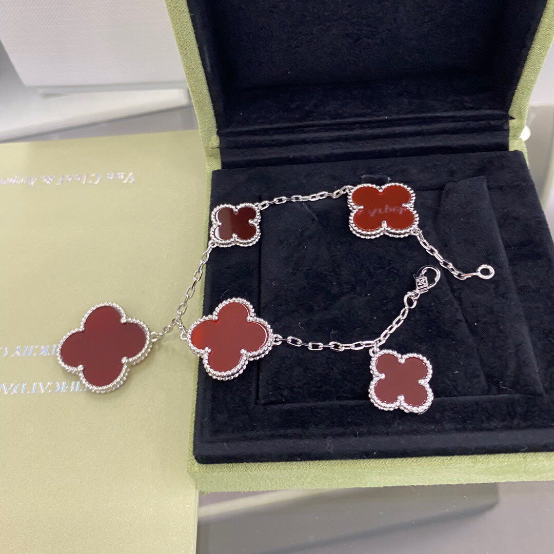 [Olivia JW]CLOVER 5 MOTIFS SIVLER CARNELIAN BRACELET