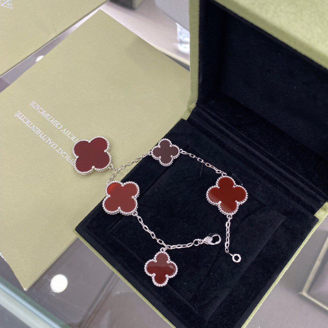 [Olivia JW]CLOVER 5 MOTIFS SIVLER CARNELIAN BRACELET
