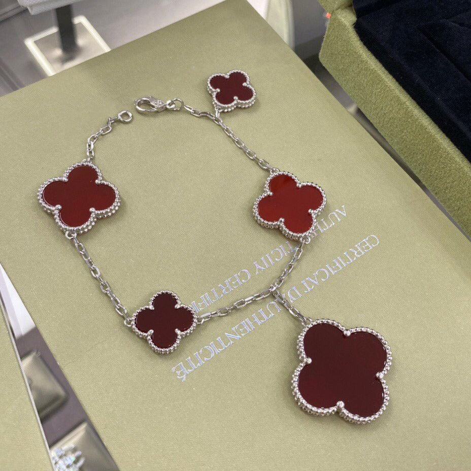 [Olivia JW]CLOVER 5 MOTIFS SIVLER CARNELIAN BRACELET