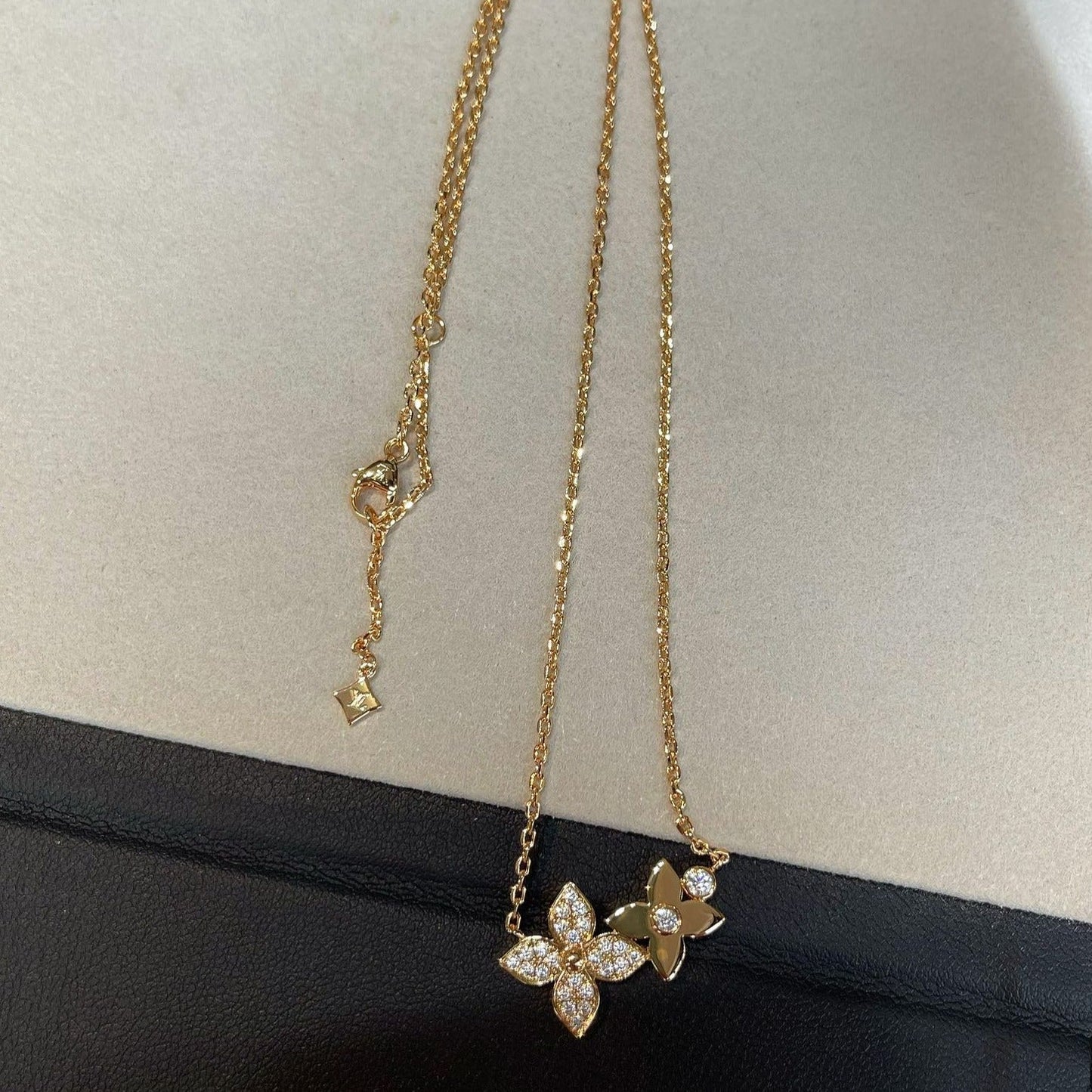 [Olivia JW]STAR BLOSSOM NECKLACE PINK GOLD DIAMONDS