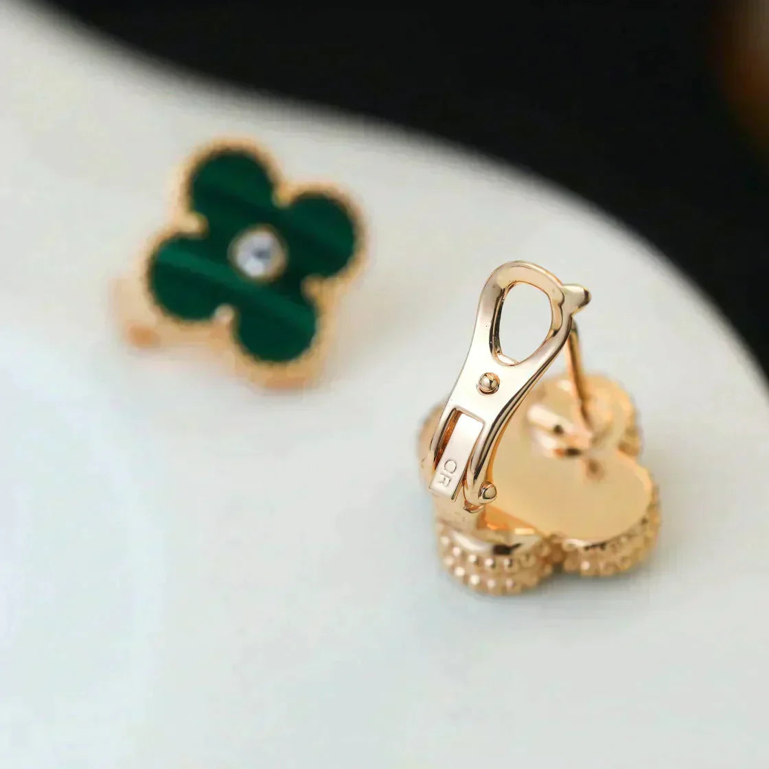 [Olivia JW]CLOVER MEDIUM 1 MOTIFS MALACHITE DIAMOND EARRINGS