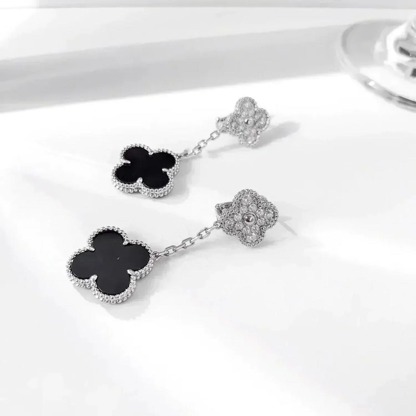 [Olivia JW]CLOVER 2 MOTIFS  DIAMOND ONYX EARRINGS SILVER
