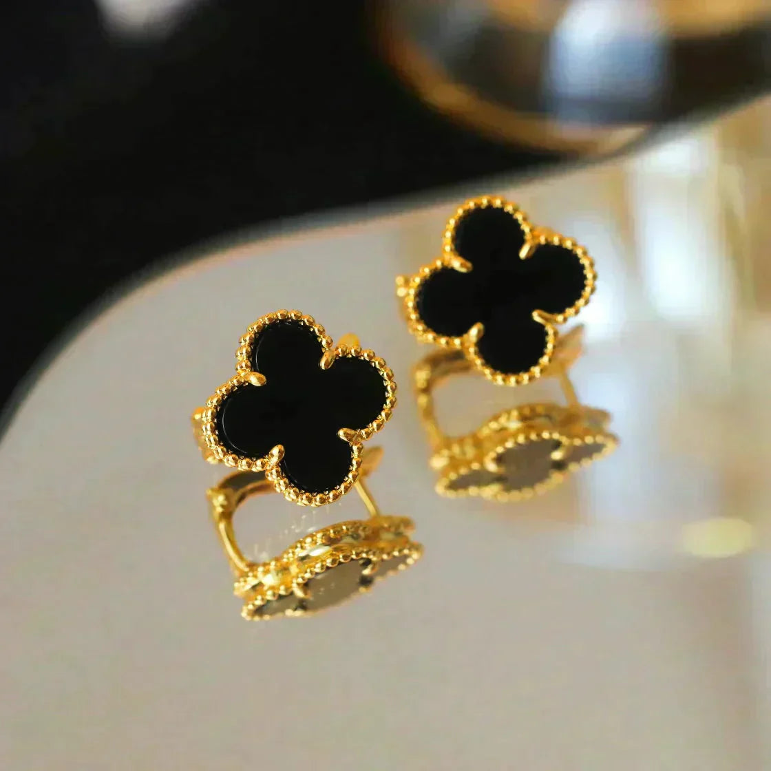 [Olivia JW]CLOVER MEDIUM 1 MOTIFS  ONYX STUD EARRINGS