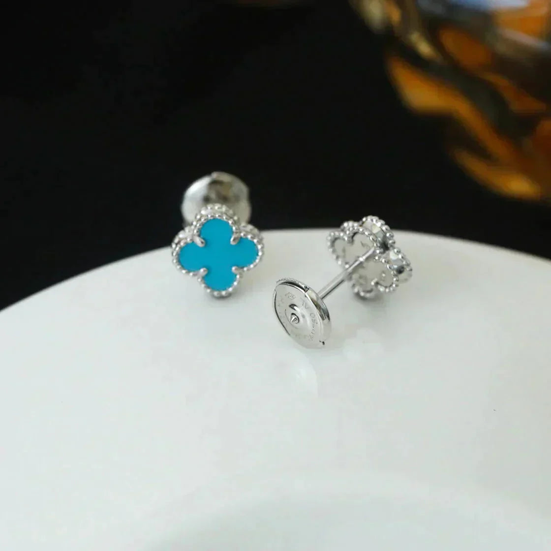 [Olivia JW]CLOVER MINI 9.5MM ONYX STUD EARRINGS SILVER