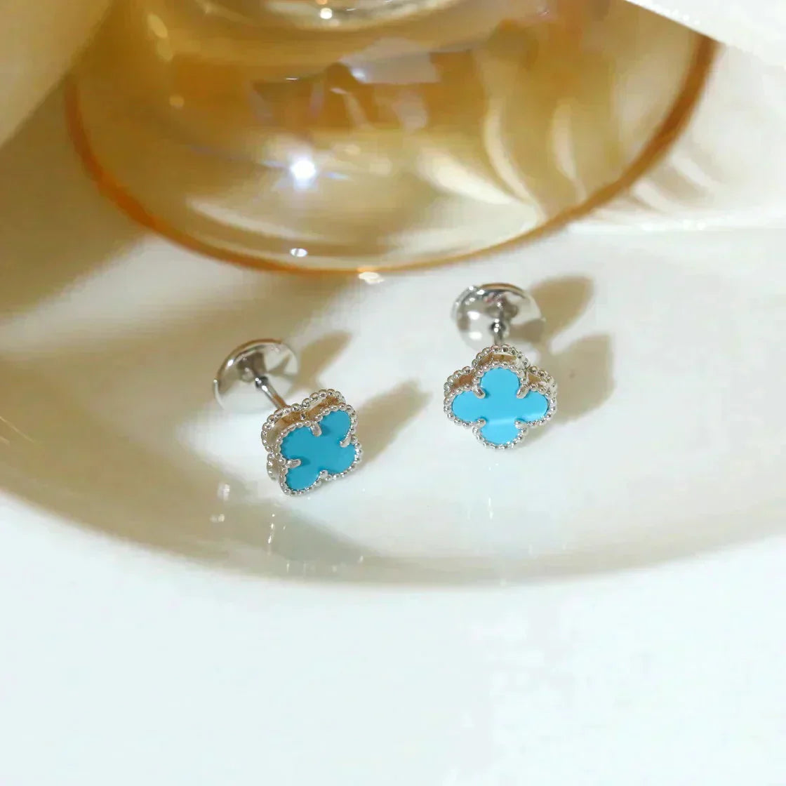 [Olivia JW]CLOVER MINI 9.5MM ONYX STUD EARRINGS SILVER