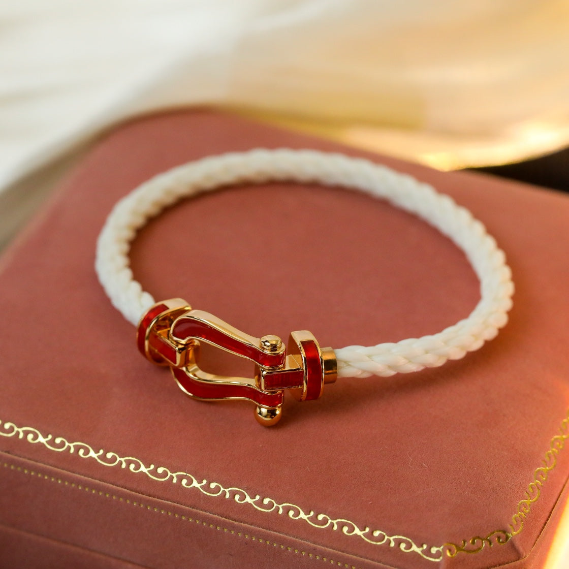 [Olivia JW]FORCE 10 WHITE TEXTILE DIAMOND PAVED