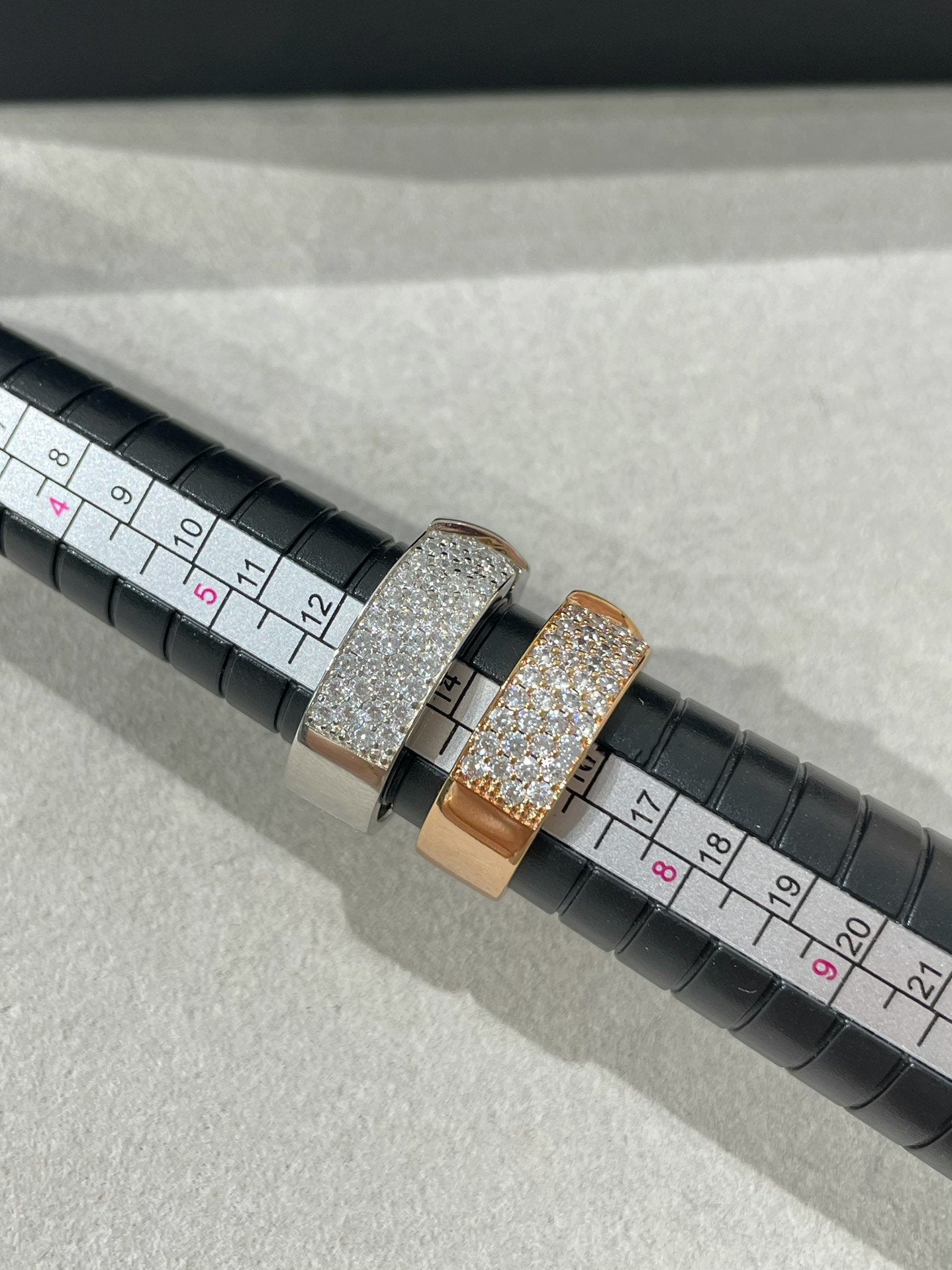 [Olivia JW]LIENS EVIDENCE  DIAMOND PAVED RING