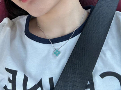[Olivia JW]CLOVER 1 DIAMOND LIGHT BLUE SILVER NECKLACE
