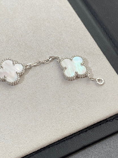 [Olivia JW]CLOVER SILVER MOP 5 MOTIF BRACELET