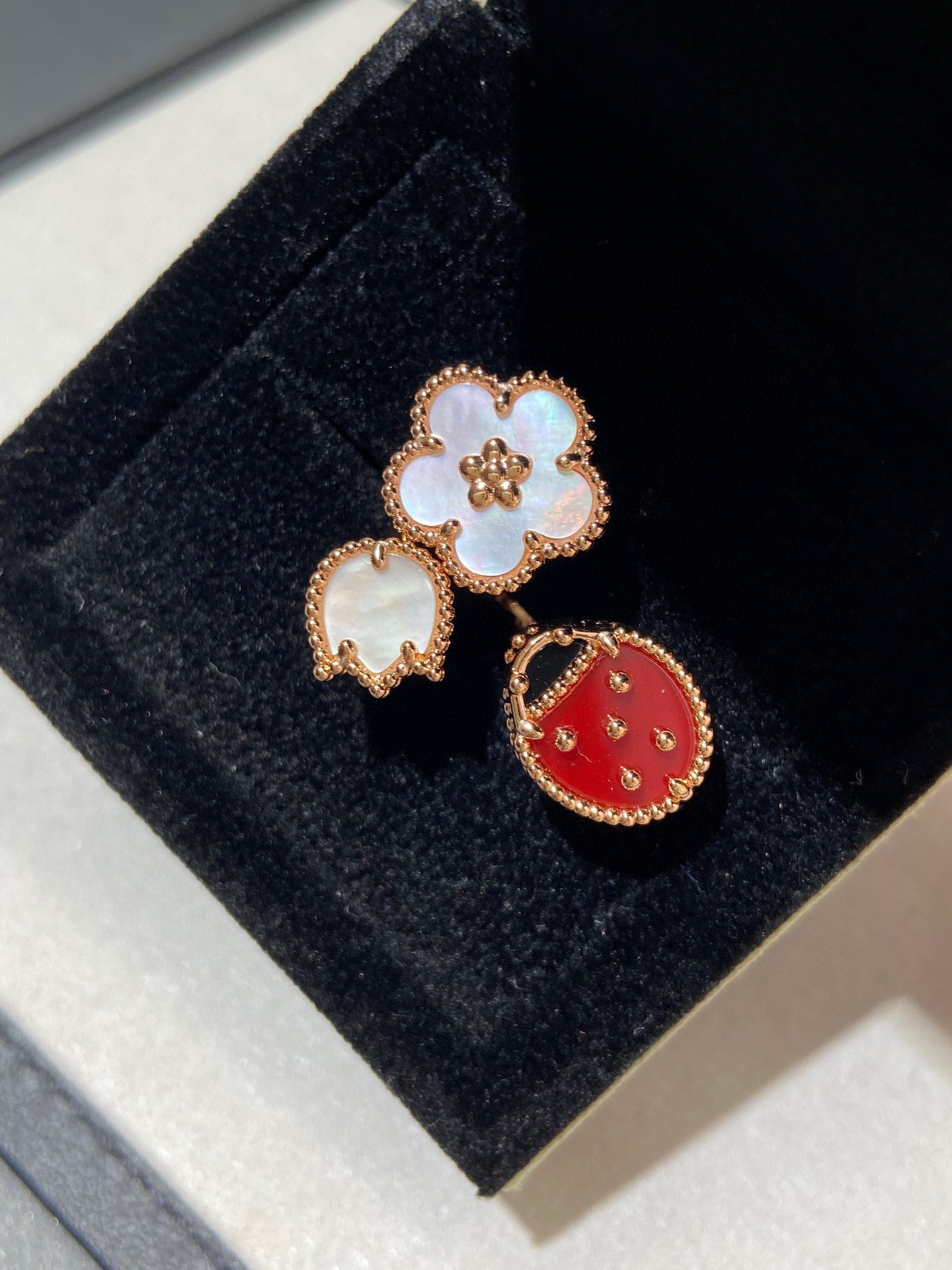 [Olivia JW]LUCKY 3 MOTIF ROSE GOLD RING