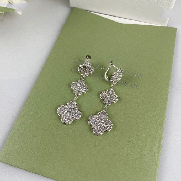 [Olivia JW]CLOVER 3 MOTIF DIAMOND SILVER DROP EARRINGS