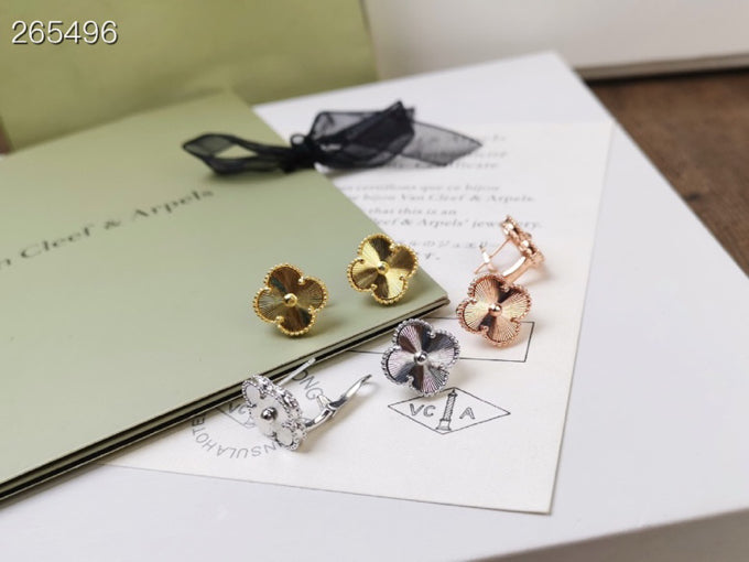 [Olivia JW]CLOVER MEDIUM STUD EARRINGS