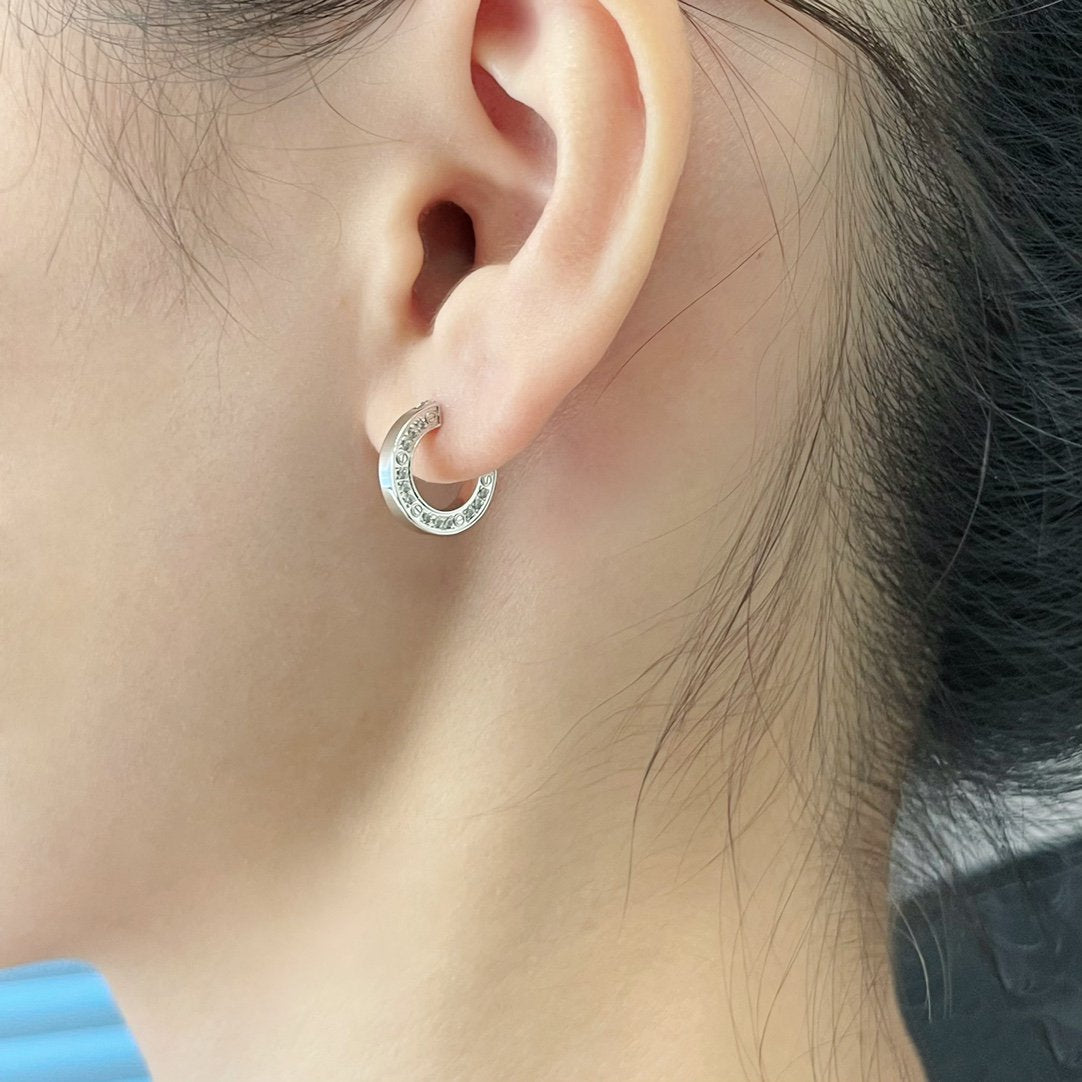 [Olivia JW]LOVE DIAMOND EARRINGS