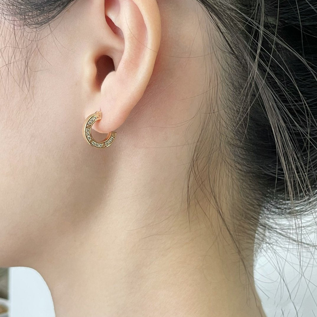 [Olivia JW]LOVE DIAMOND EARRINGS
