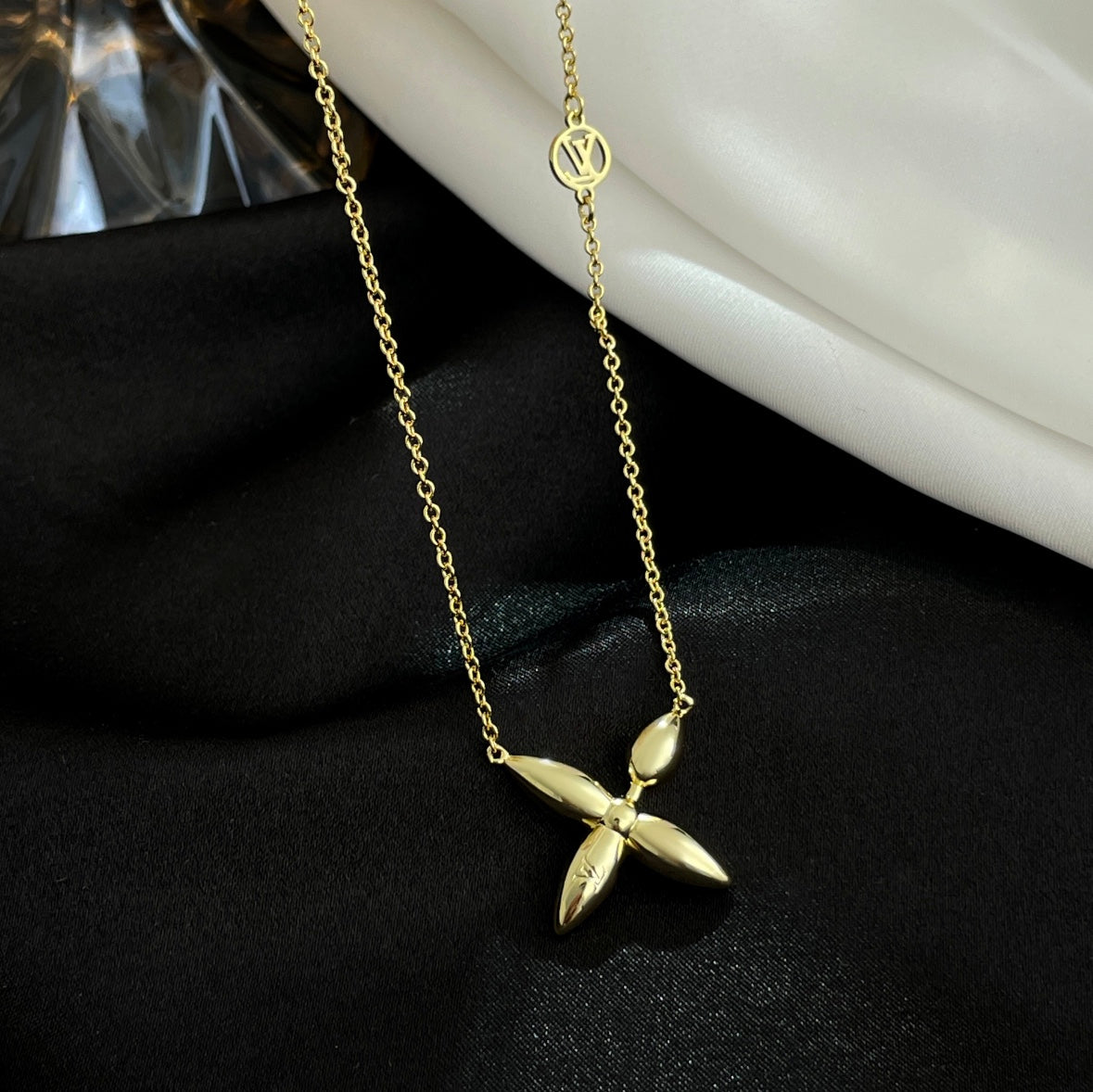 [Olivia JW]LOUISETTE GOLD NECKLACE