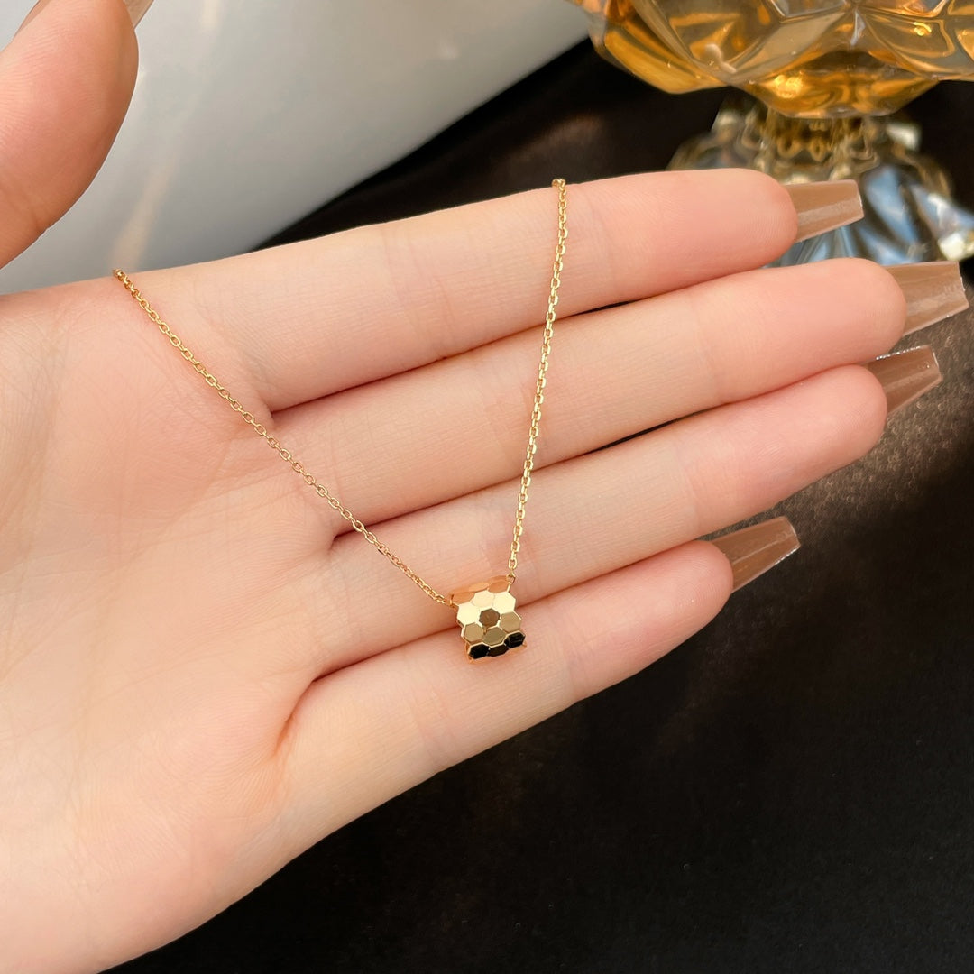 [Olivia JW]BEE MINI NECKLACE