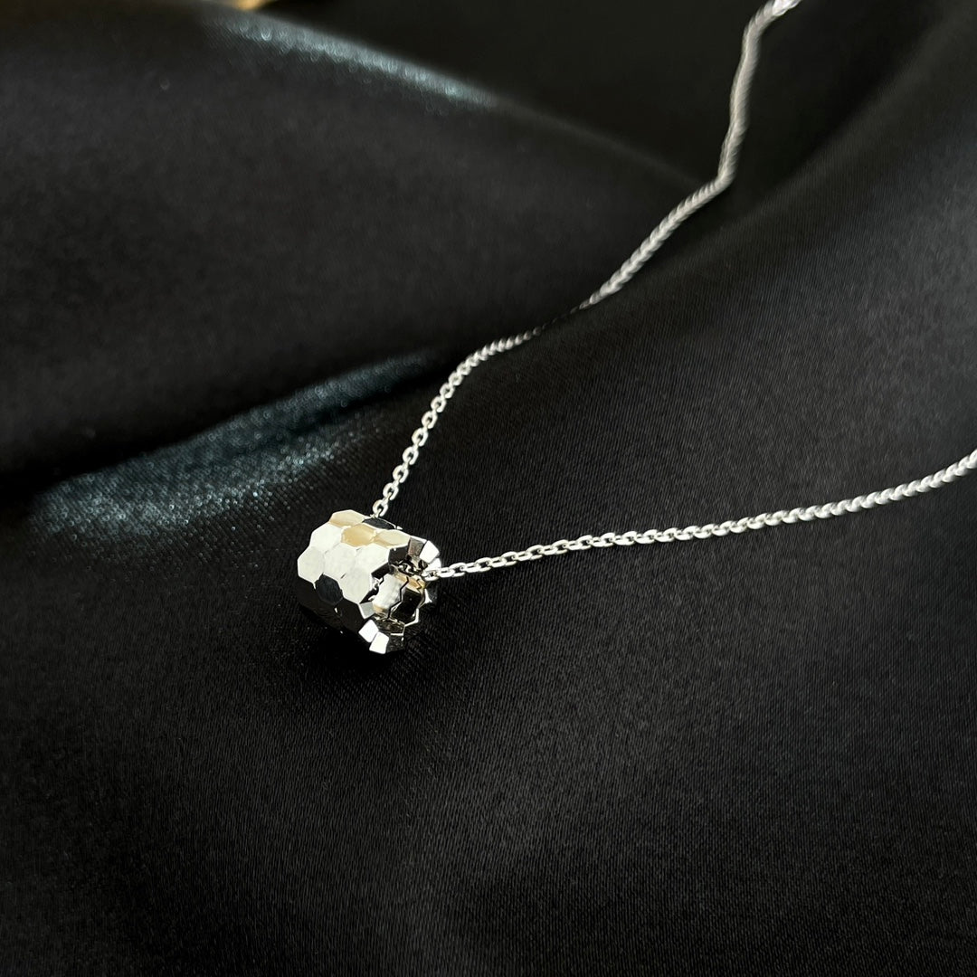 [Olivia JW]BEE MINI NECKLACE