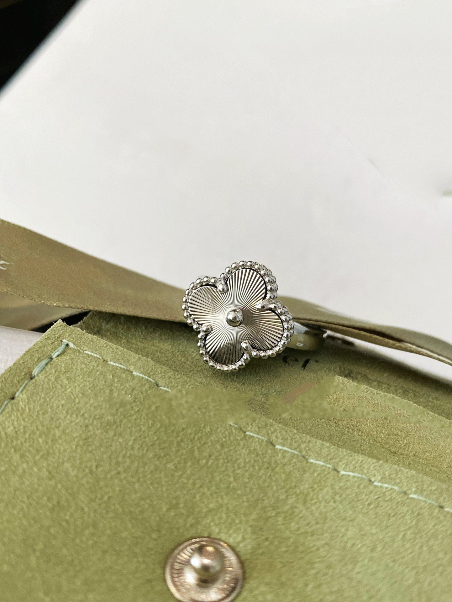 [Olivia JW]CLOVER SILVER RING
