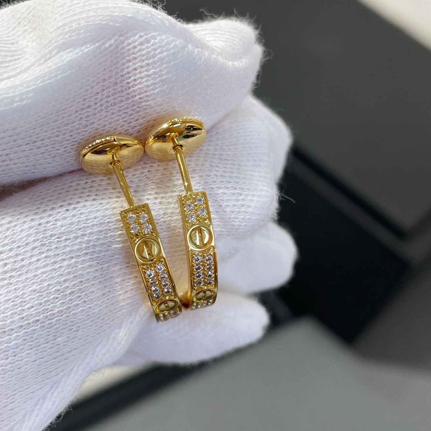 [Olivia JW]LOVE DIAMOND GOLD HOOP EARRINGS