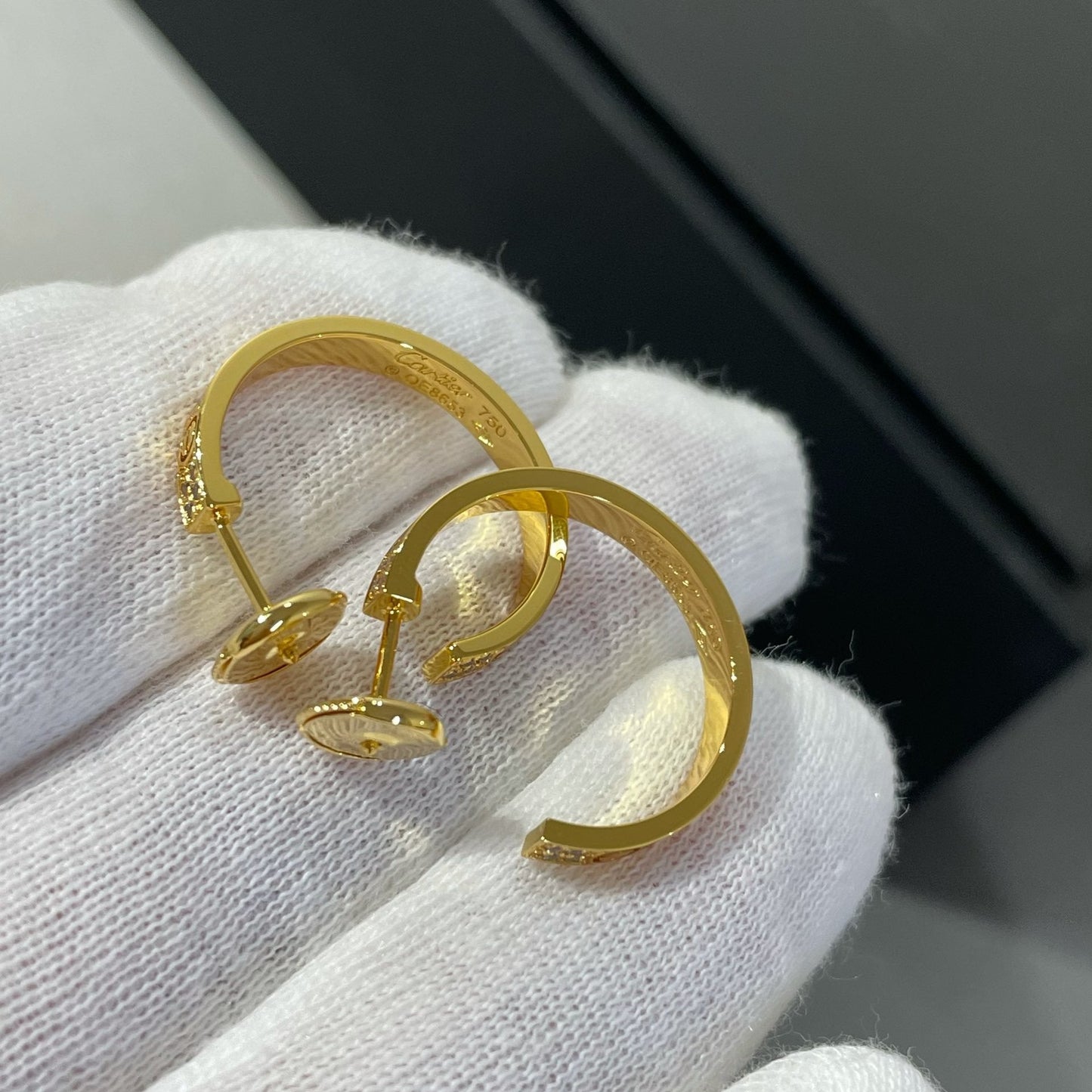 [Olivia JW]LOVE DIAMOND GOLD HOOP EARRINGS