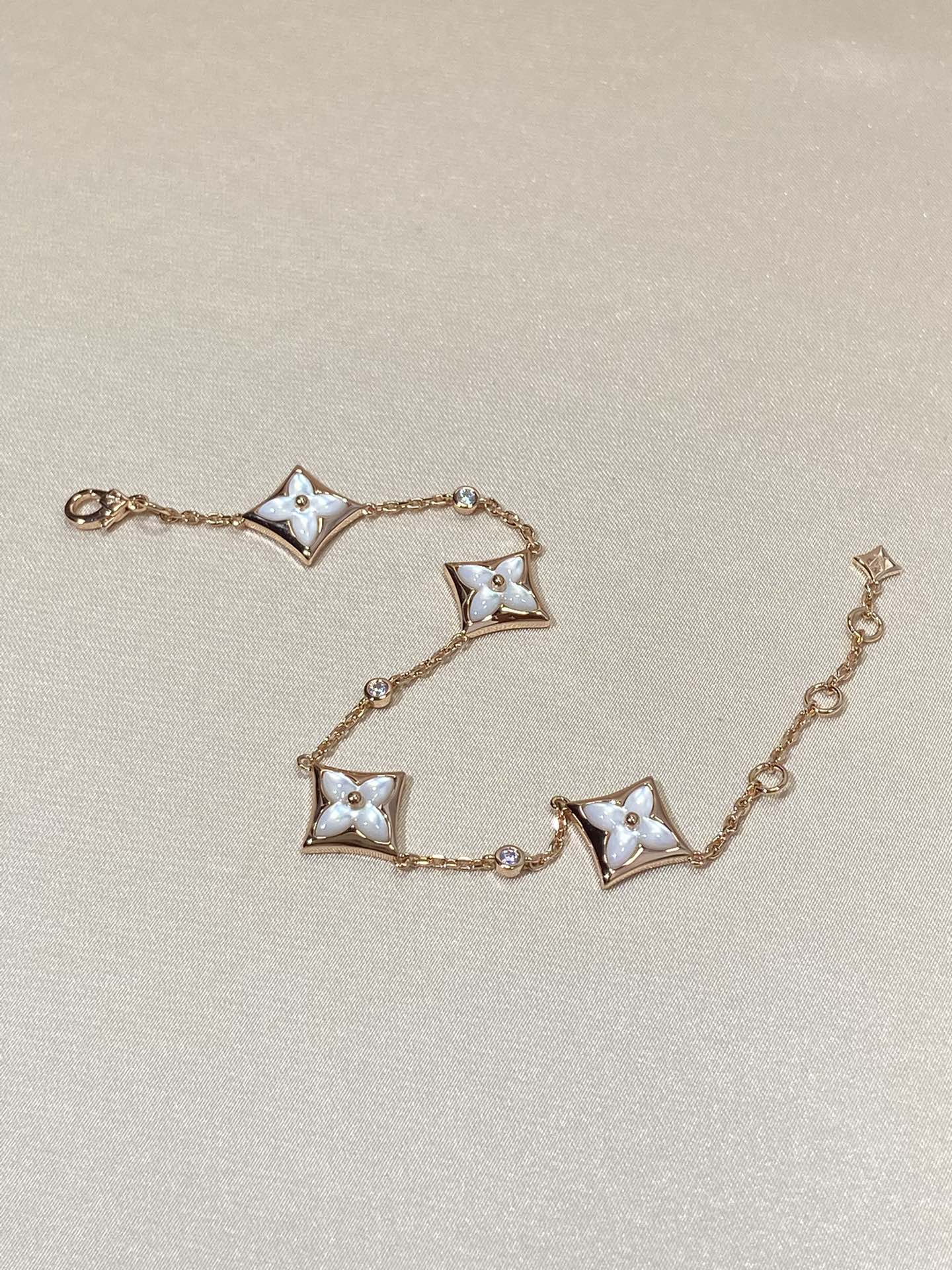 [Olivia JW]STAR 4 MOTIF MOP DIAMOND PINK GOLD BRACELET