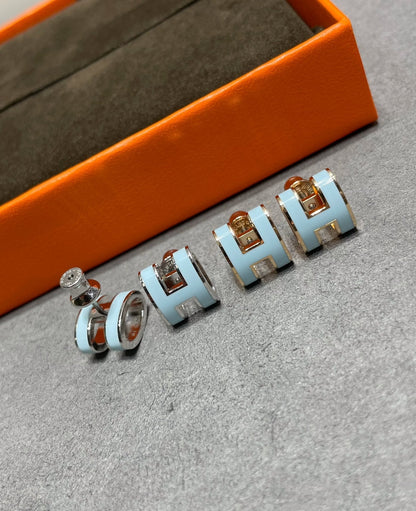 [Olivia JW]POP H SKY BLUE STUD EARRINGS