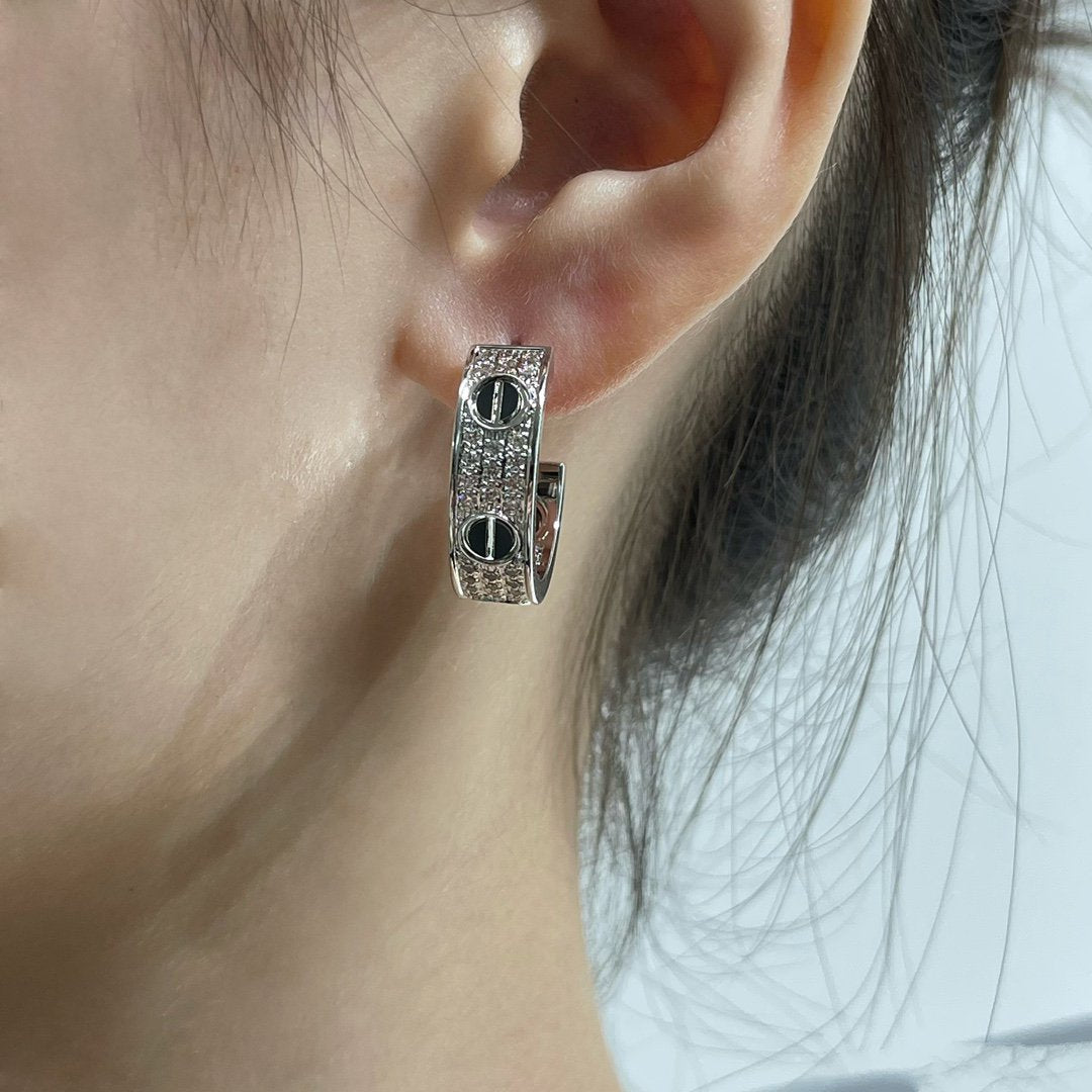 [Olivia JW]LOVE CERAMIC DIAMOND PAVED SILVER EARRINGS