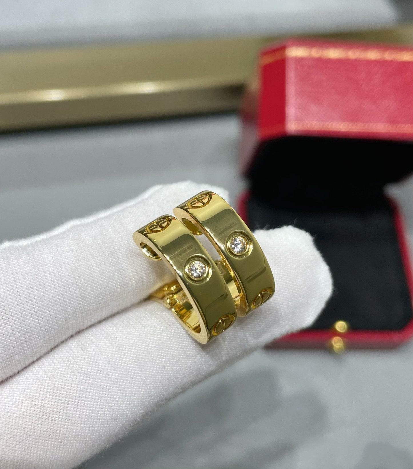 [Olivia JW]LOVE 5.5MM 1 DIAMOND EARRINGS