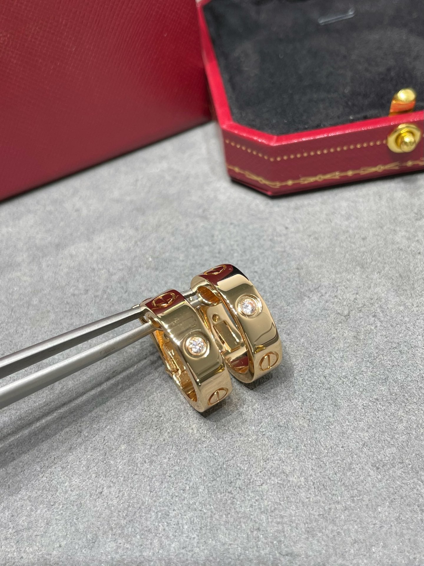 [Olivia JW]LOVE 5.5MM 1 DIAMOND EARRINGS