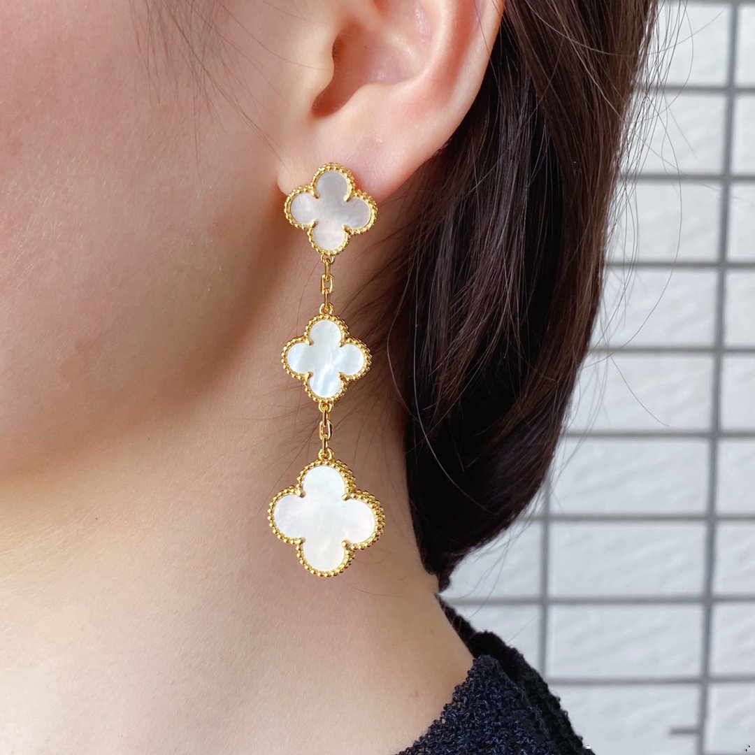 [Olivia JW]CLOVER MOP 3 MOTIFS GOLD EARRINGS