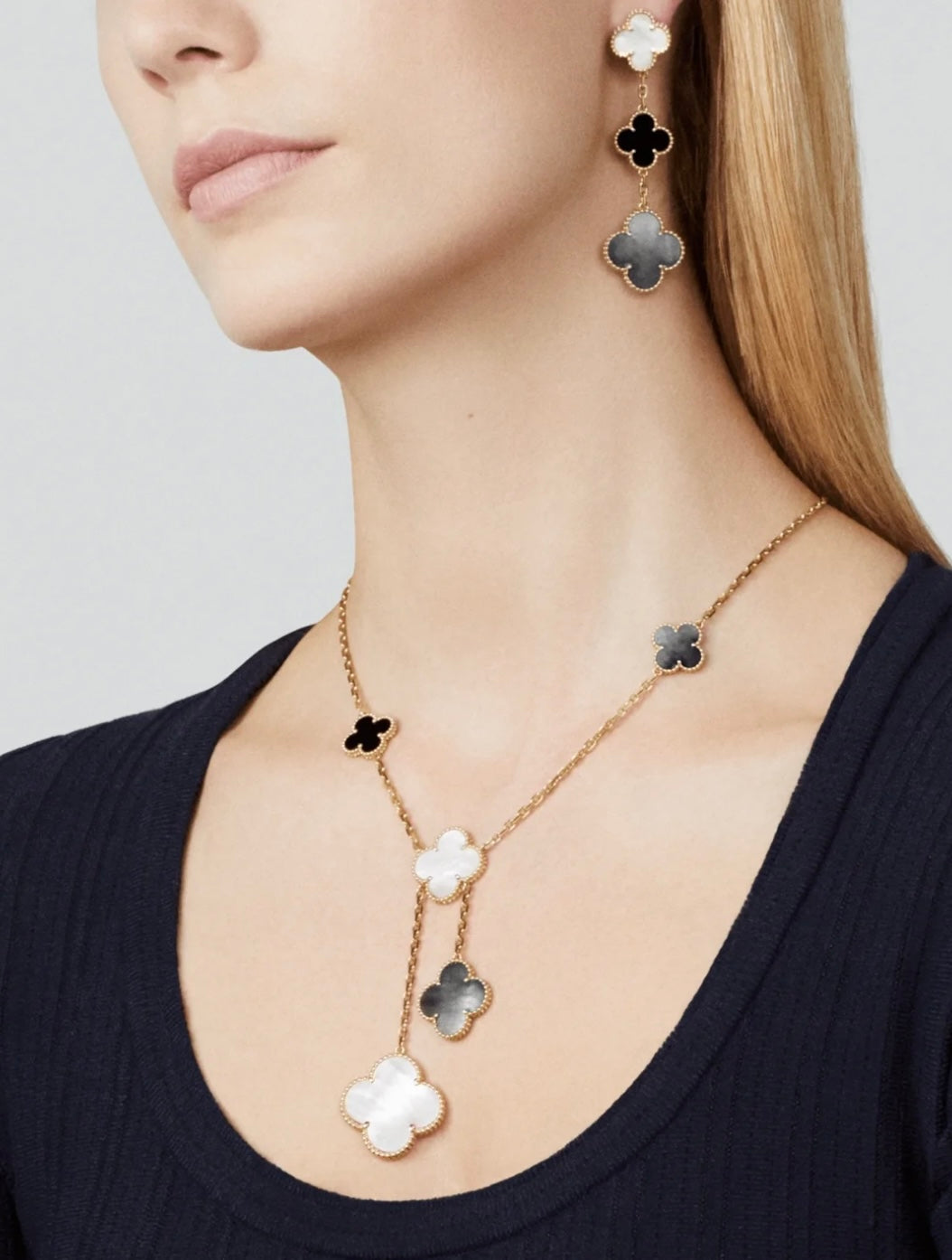 [Olivia JW]CLOVER 3 MOTIF MOP ONYX DARK MOP PINK GOLD EARRINGS