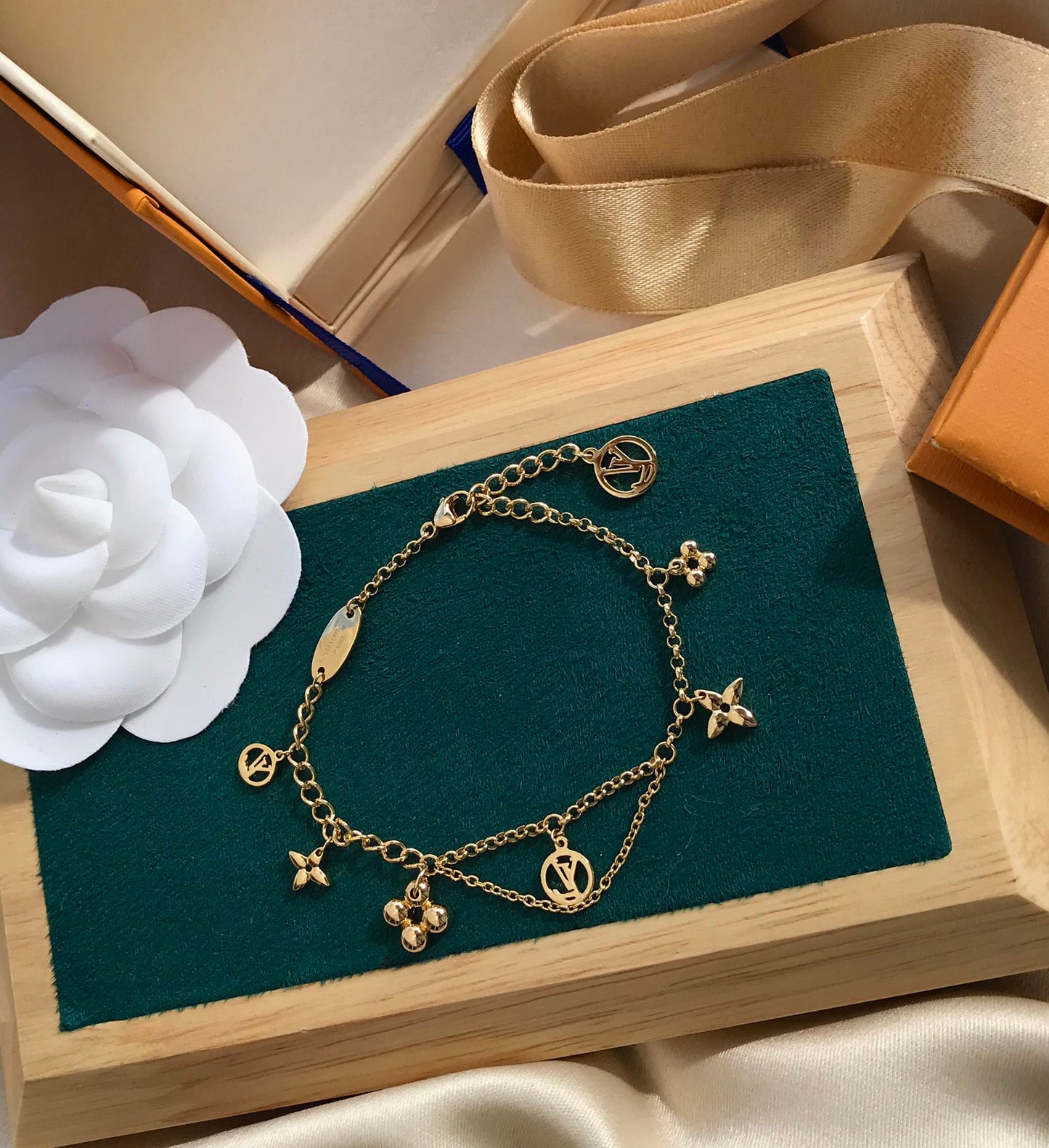 [Olivia JW]BLOOMING PINK GOLD MOP BRACELET