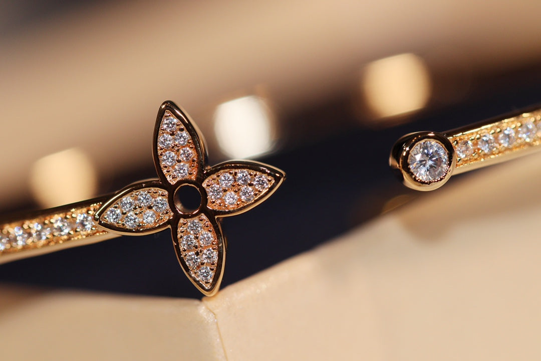 [Olivia JW]IDYLLE GOLD OPEN BRACELET DIAMOND PAVED