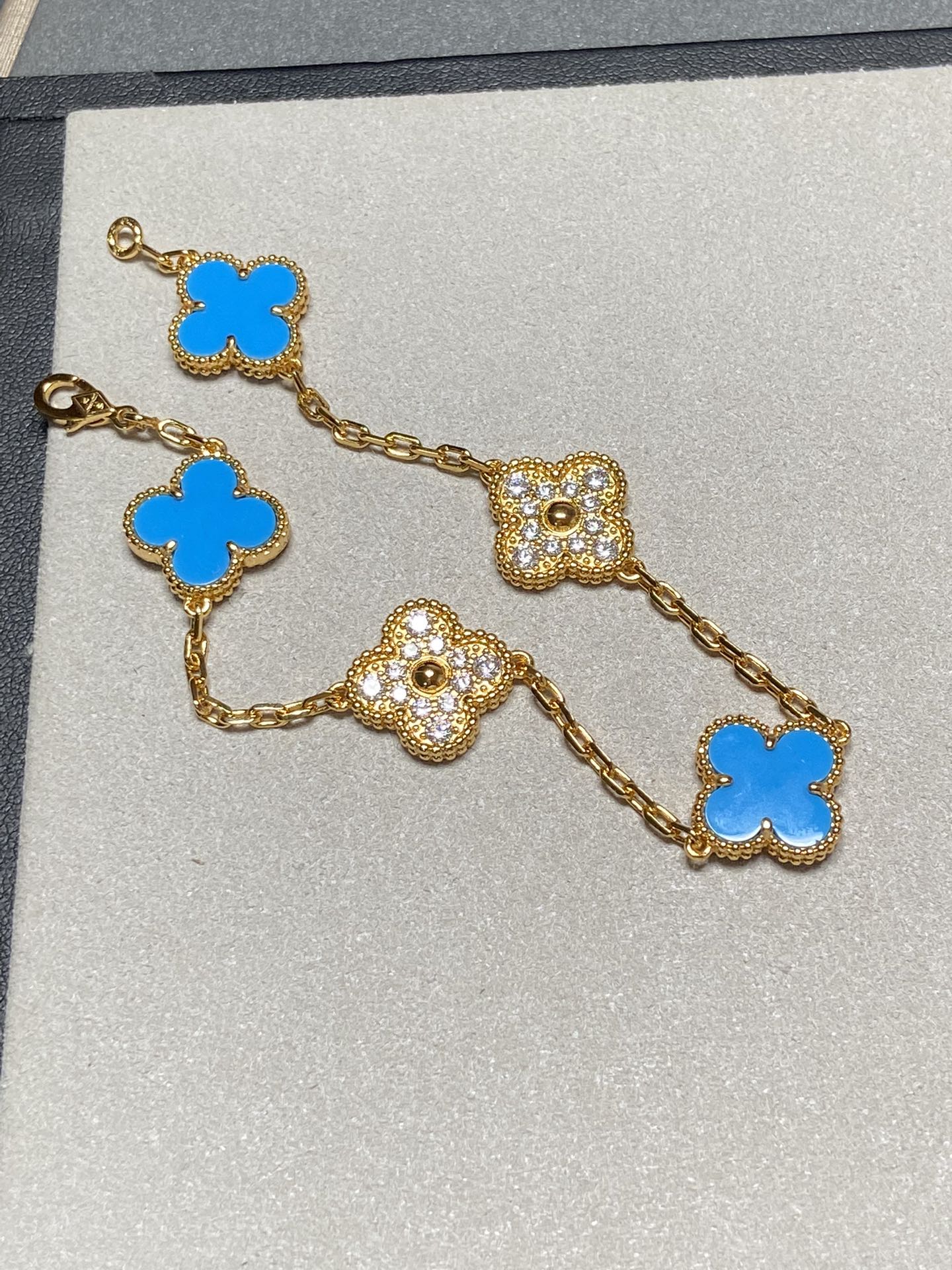 [Olivia JW]CLOVER 5 MOTIF BLUE CHALCEDONY DIAMOND GOLD BRACELET