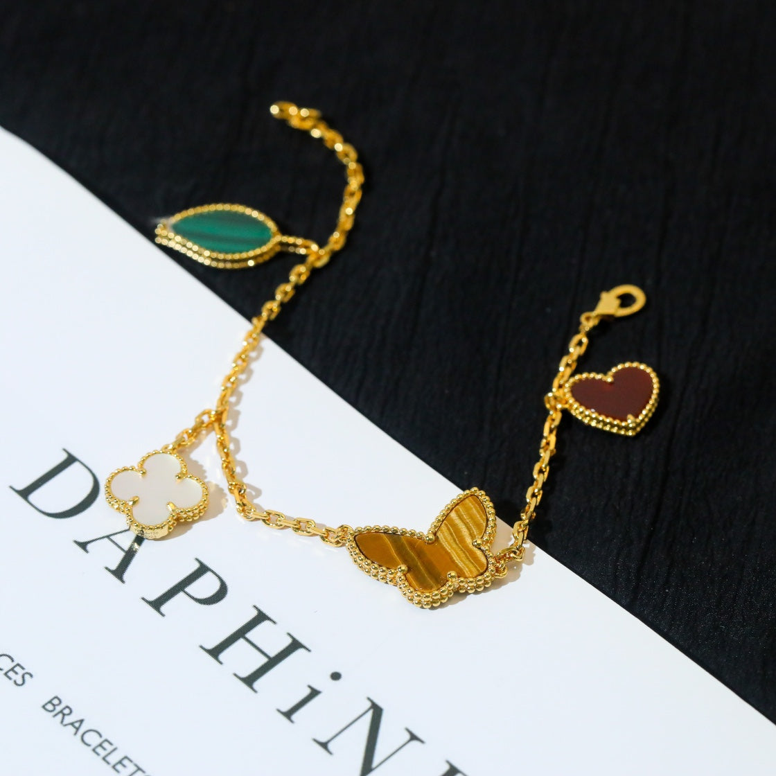 [Olivia JW]LUCKY SPRING 5 MOTIF GOLD BRACELET