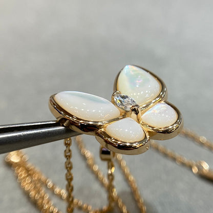 [Olivia JW]BUTTERFLY MOP DIAMOND NECKLACE