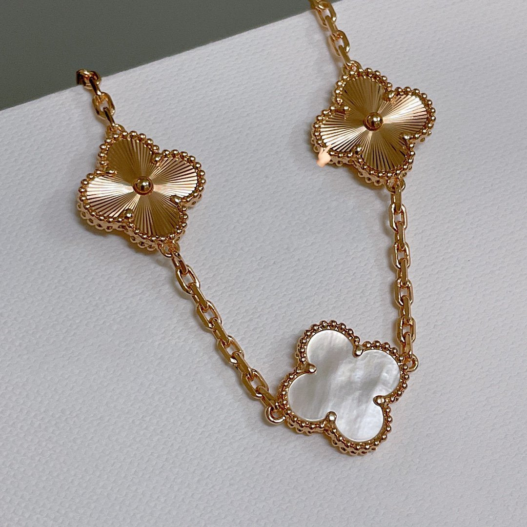 [Olivia JW]CLOVER BRACELET 5 MOTIF WHITE MOP PINK GOLD